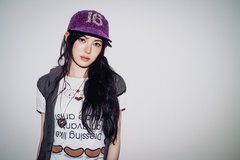 【IVEの妹分】KiiiKiii（キキ）のSUI（スイ）を深掘る13問13答♡本人も知らずに言っていた寝言って？「KYAが教えてくれたんですが…」