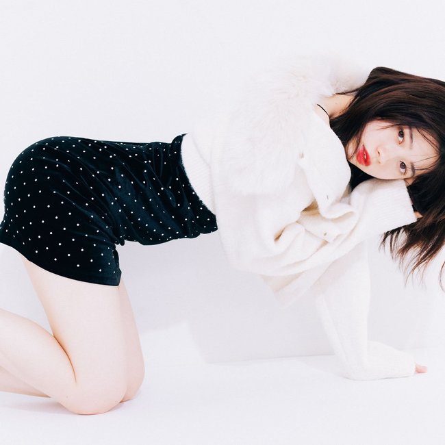 ちょっぴりえっちみ♡ミニ丈ブーム、乗らない手はなくない？桜田ひよりが着こなすミニコーデ8選<br />