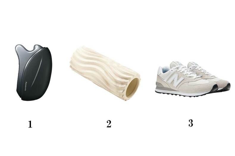 1.パナソニック　バイタリフト かっさ　EH-SP86　￥36,630（編集部調べ）　2.3COINS　フォームローラー　￥880　3.ニューバランス 574 Core　￥12,980