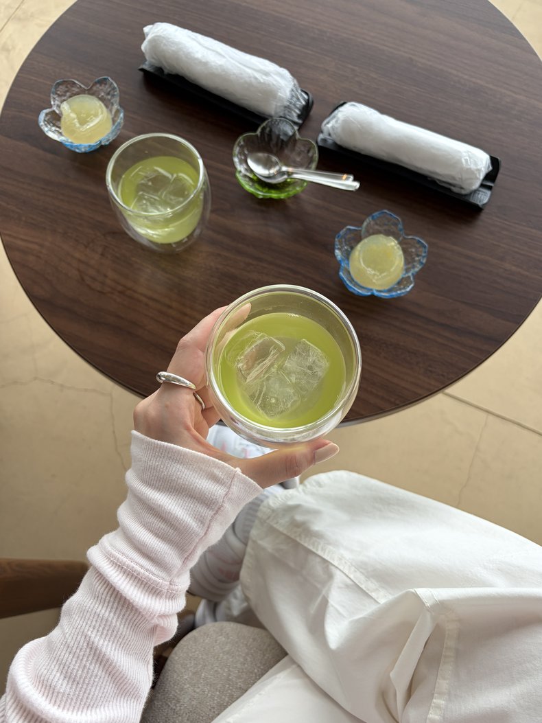 誕生日に泊まってみた！ おすすめホテルの宿泊体験レビュー ​「伊豆リトリート 熱川粋光 by 温故知新」　ウェルカムドリンク