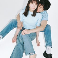 吉岡里帆×眞栄田郷敦、カップル表紙にきゅん♡ 夏にデートするなら？「ふたりで乗ったら楽しそう！」インタビューを公開