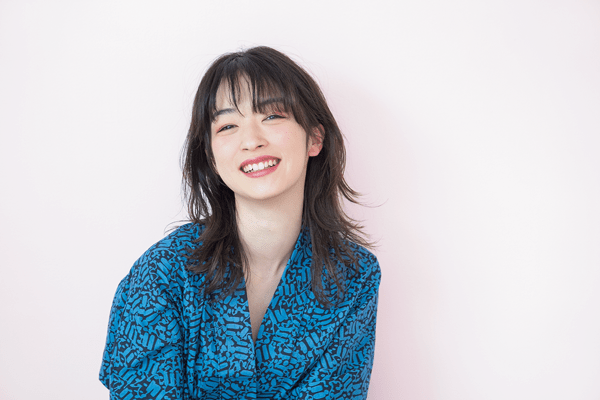 風に揺れる毛先にキュン♥ウルフっていいかも