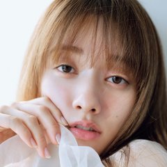 谷まりあ、透明感爆上がり♡ その秘訣は？薄づきベースアイテムを重ねてつくる【うすまく透けベース】HOW TO