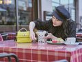 「小さいわんちゃん」たちにご飯をあげようとするmina.★さん