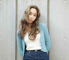 【ロング】透明感ハイトーンでひんやりセクシーガールに