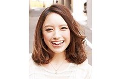 外へのカールで笑顔いっぱい、ポジティブに魅了♥