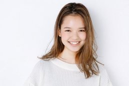 丸顔さんをすっきり引き締めるチークって?
