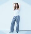 新木優子。ar7・8月合併号より タンクトップ¥7,700/ケラウズランブラ(ジャック・オブ・オール・トレーズ プレスルーム)パンツ¥25,300/ステュディオ アール スリーサーティー ハートネックレス¥37,180、チェーンネックレス¥23,980、3連パールブレスレット¥27,500/ノウハウジュエリー ミュール¥6,590/ザラ(ザラ カスタマーサービス)