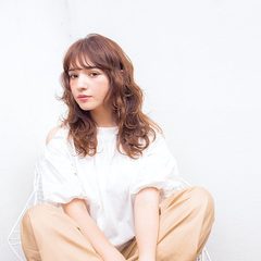 フリルをまとったラブなウェーブは胸キュンな可愛さ