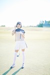 シャツ¥8,910、スカート¥13,200、バイザー¥4,620、ソックス¥2,860、シューズ¥14,850/ニューバランス ゴルフ