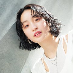 【ボブ】濡れ髪質感で一気に色気を溢れさせて