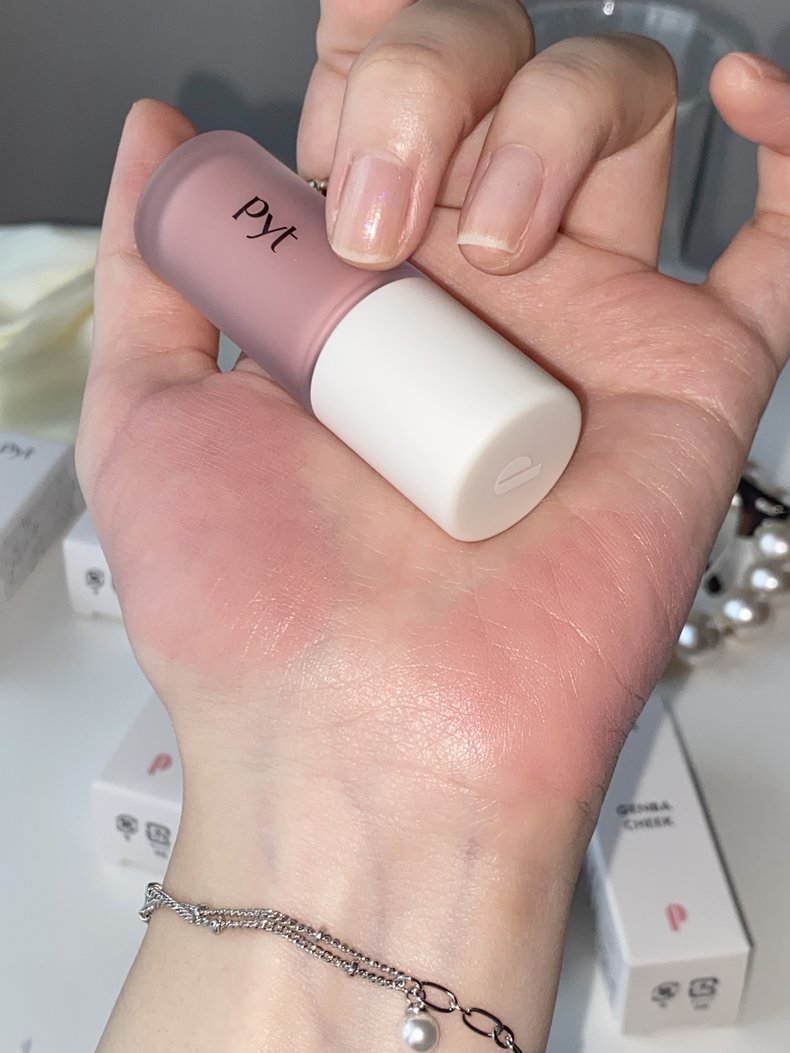 「Pyt（ピュット）の新作「ゲンバリキッドチーク」をarライターが徹底レビュー♡