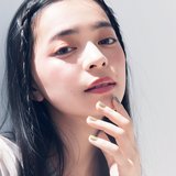 キラッとした辛口チークで、夏ヘルシー肌の出来上がり【キラキラチーク】