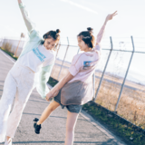 この春とにかく“透け”素材がアツすぎる！　トレンドシャツのar的着こなし3選