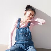 「二回目のデート、服どうする?」“ギャップ”でトリコに♡カジュアルとオンナみのバランス術!上國料萌衣のピンク×デニムコーデ