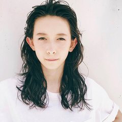 マスク生活でオールバック女子が急増中！　プロ激推しの【質感アレンジ】が簡単カワイイ