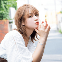 ただのモテ髪なんてイヤ！  そんな女子に捧ぐ ちょっぴり辛口なトレンドミディはこちら