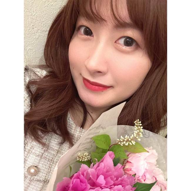 肩こり解消でスタイルアップ♡ 毎日3分でOK！ふっくら上向きバストをつくる【簡単ストレッチ＆マッサージ】