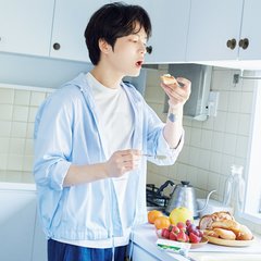 ジェジュン（J-JUN）、今の目標は？「…長生きすること‼ (笑)」つまみ食いショットが愛おしい♡