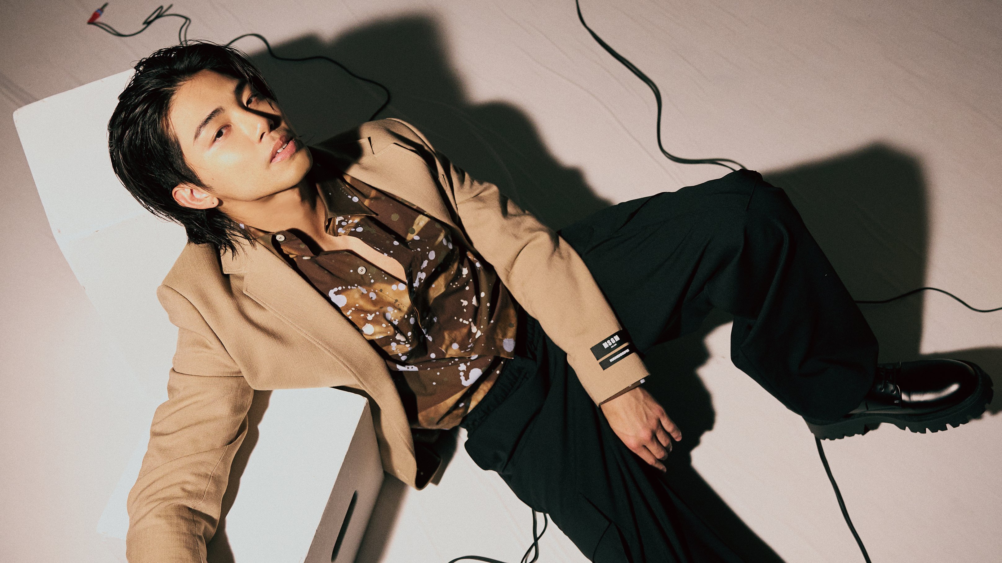 武知海青「僕の目標はイケオジ！(笑)」最近大人買いしたものから子供っ