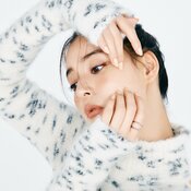 新木優子『六本木クラス』で共演した、鈴鹿央士のきゅんエピとは？「胸を締めつけられるほど…」思わずほっこり♡