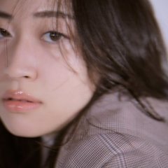 丸山礼、美の新境地に！今もっともアツい”ひんやりビューティ”顔で新たな魅力を開花