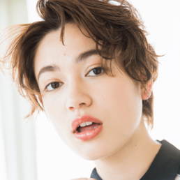 短くっても可愛さ無限大♡ アレンジ次第で変幻自在なショートヘアはいかが?