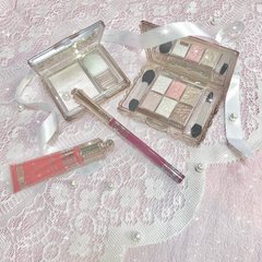 ジルスチュアートのクリスマスコフレ大開封♡冬に映えるキラキラメイクはこうつくる！