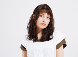 おしゃれ感がちょうどいい マイルドなグレーはモテ確実