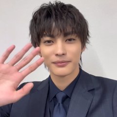 【イケメンカウントダウン】神尾楓珠からar読者に素敵な動画メッセージが♡スーツ姿で2023年を振り返る姿がカッコよすぎ！大晦日は楓珠の動画でキュンとしよ