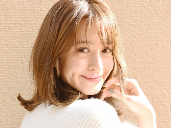 野崎萌香が宇宙人と共演中!?　旬ドラマの裏話を特別インタビュー！