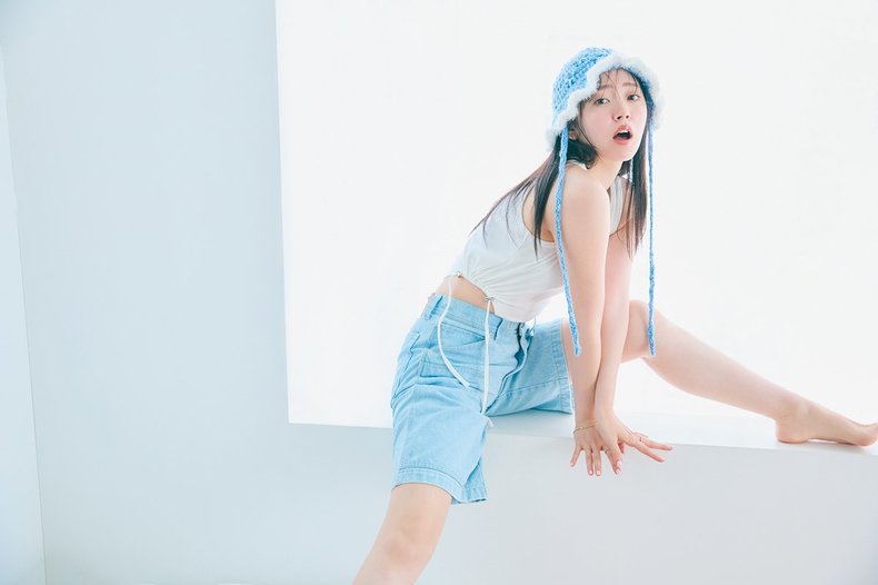 鈴木愛理。ar11月号より