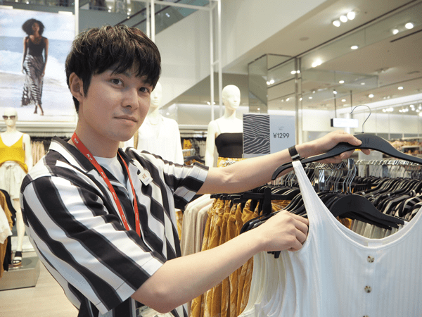 オシャレな男はオシャレな女が好きなのか イケメン店員さんに 彼女にしてほしいモテコーデ を聞いてみた Arweb アールウェブ 2ページ目 大好きな人にモテるための髪型 メイク ファッション情報満載