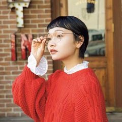 丸みシルエットで【パリの女の子みたいなこなれ感】をプラス