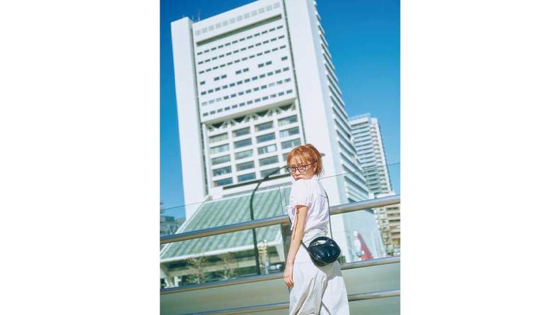 大原優乃、カジュアルシャツコーデがかわいい♡サブカルの聖地・中野で着こなす洒落可愛なシャツスタイルをお届け