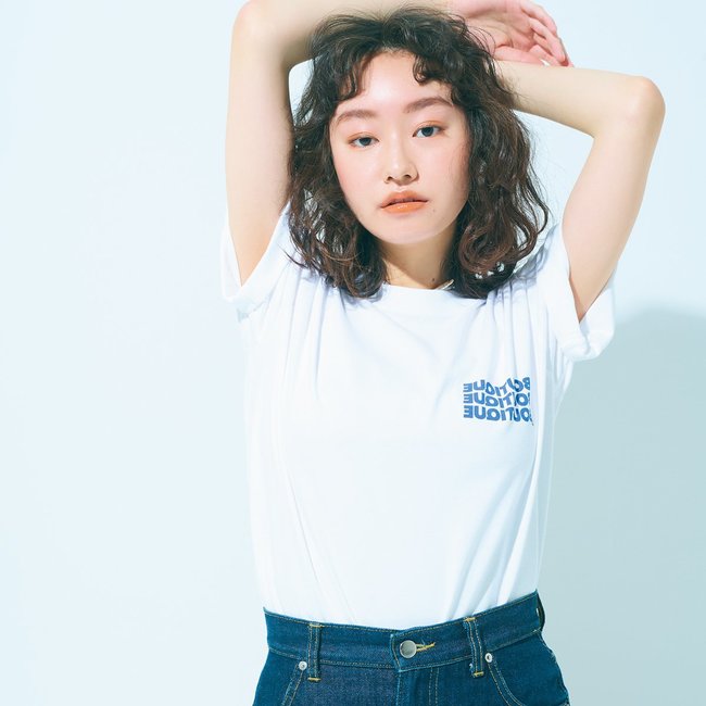 【ボブ】縦長ラインのシルエットで丸顔をすっきりシャープに