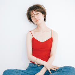 肌見せでお色気地帯を拡大♥ トレンドのマッシュショート