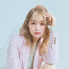 【ミディアム】肌色まで美しく見せるシアーベージュにぞっこん♡