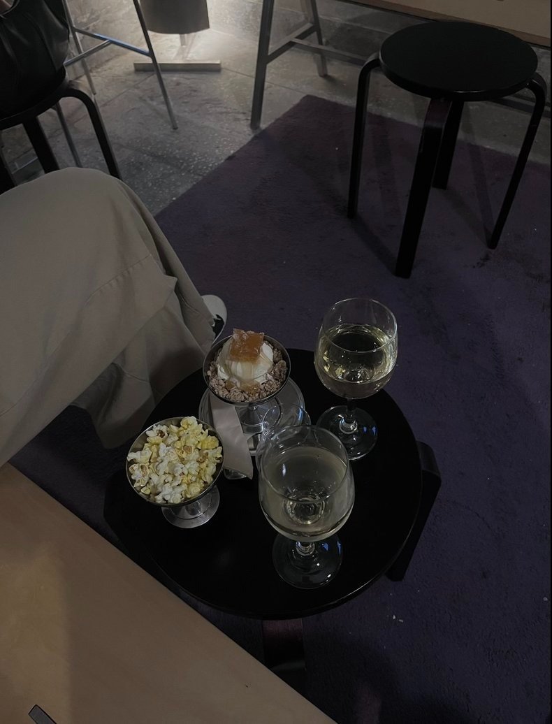 韓国・ソウルカフェおすすめ⑪어글라스오브（A GLASS OF）