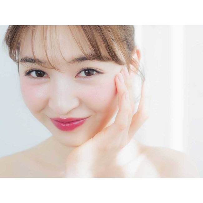 アイドル顔の血色とスターな発光感でハッピー感を演出♡【アイドルチーク＆ハイライト】HOW TO