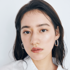 【ミディアム】うぶバングが決め手のウェットな色気ヘアって？