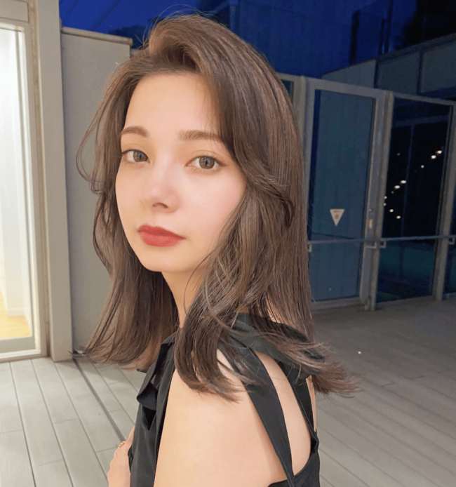 【ミディアム】底抜けに女らしい色気満点ヘアって？