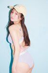 和内璃乃。2026年ar7月号より<br>ブラ￥9,900、ショーツ￥8,800／ミズアソビ　キャップ￥5,720／アルコミスモ