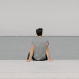 「本気で好きなほど避けてしまう」男性の【好き避け】の正体は”最高に臆病な自己防衛”!? DJあおいが解説