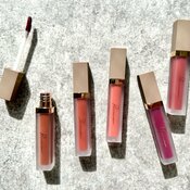 指原莉乃プロデュースの新作リップが神！さっしーの激推しカラーは？Ririmew（リリミュウ）スウォッチ付き全5色最速レビュー♡