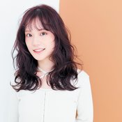 【ミディアム】隠しカラーはピンク♡好感度アップのなじみブラウン