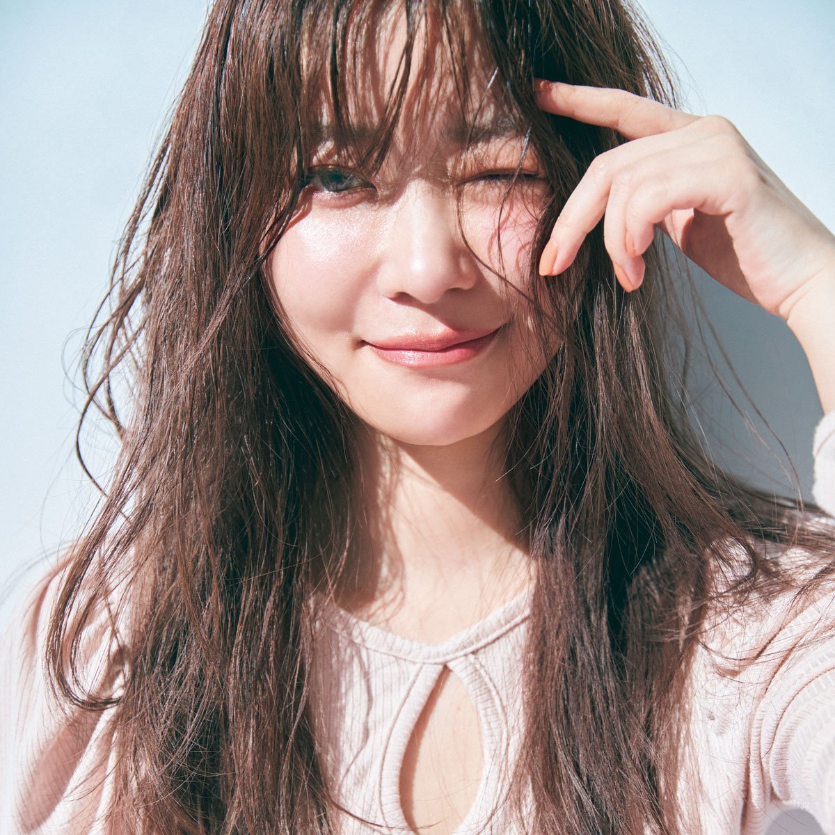 指原莉乃 29歳の目標と抱負は 初の表紙撮影で語ったコト Arweb アールウェブ