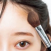 【こめかみの"角"をとる!?】顔の大きさを小さく見せる方法って?