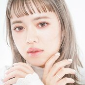 【ミディアム】透けちゃいそうな透明感でいい女ヘアに