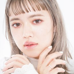 【ミディアム】透けちゃいそうな透明感でいい女ヘアに
